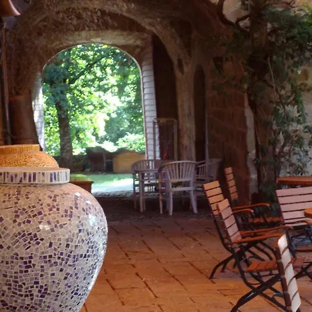 Chateau De Salelles לינה וארוחת בוקר