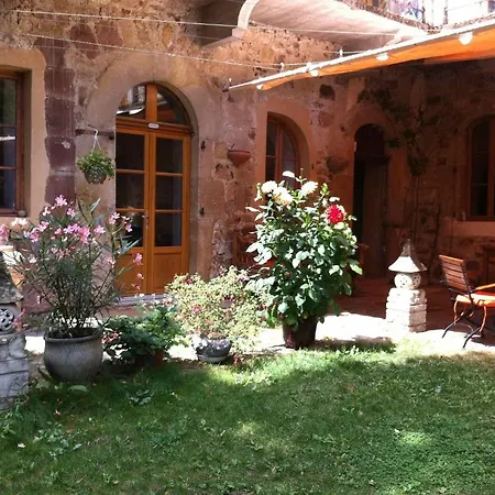 Chateau De Salelles * בנסאק