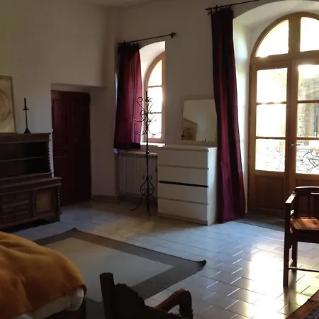 Chateau De Salelles בנסאק