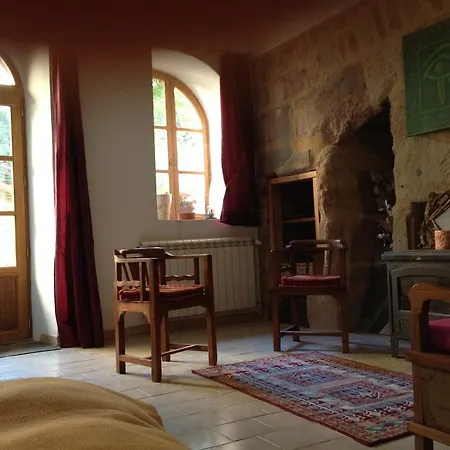 Chateau De Salelles